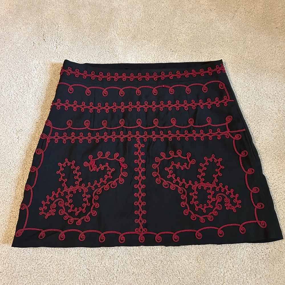 Embroidered black mini skirt